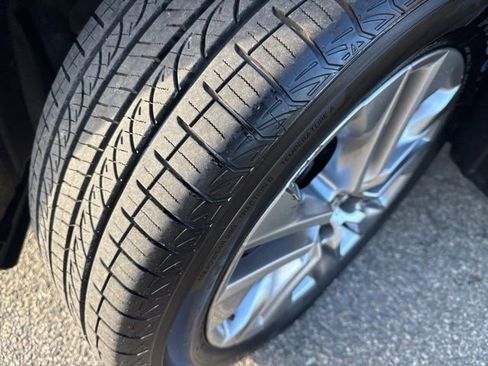 Used 2020 Toyota RAV4 XLE Premium image 7