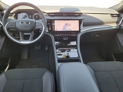 New 2026 Jeep Grand Cherokee Altitude AWD/4WD image 9