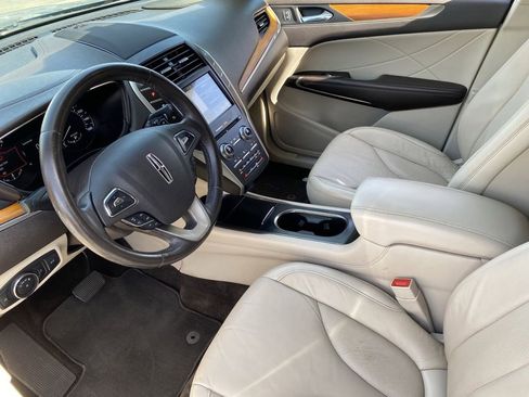 Used 2019 Lincoln MKC Select w/ Select Plus Package image 17