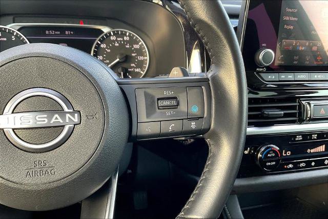 Used 2025 Nissan Pathfinder SV FWD image 12