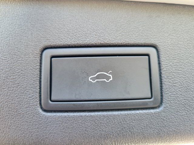 Certified 2023 Volkswagen ID.4 Pro S AWD/4WD image 8