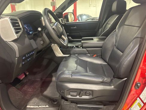 Used 2023 Toyota Sequoia Platinum AWD/4WD image 3