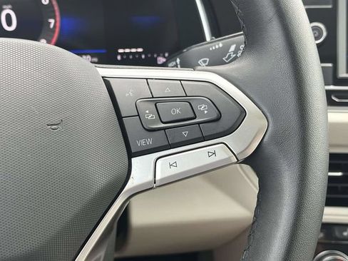 Used 2024 Volkswagen Jetta SE w/ Panoramic Sunroof Package FWD image 27