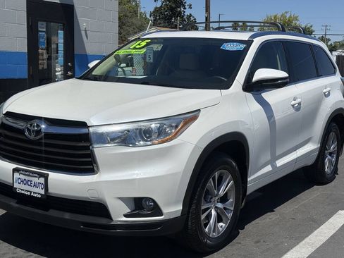 Used 2015 Toyota Highlander XLE AWD/4WD image 3