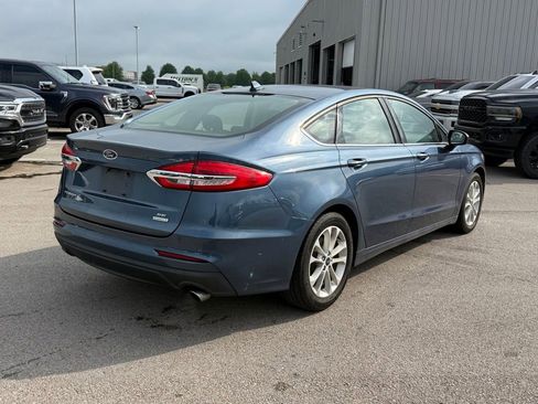 Used 2019 Ford Fusion SE FWD image 16