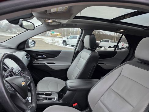 Used 2018 Chevrolet Equinox Premier image 4