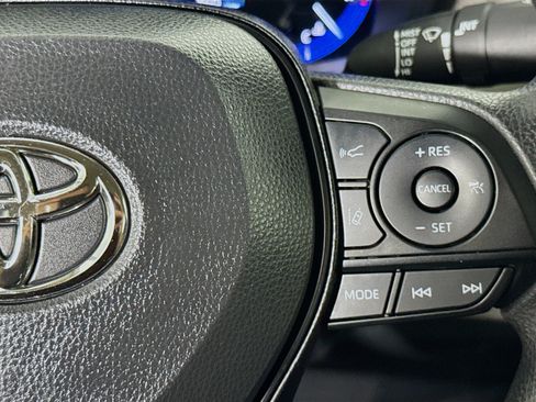 Used 2022 Toyota Corolla LE FWD image 14
