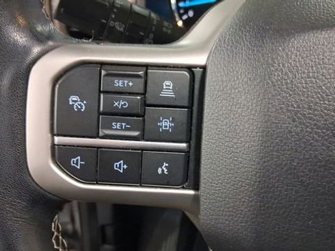 Used 2024 Ford Expedition Limited image 32