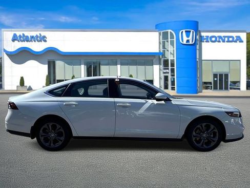 Certified 2023 Honda Accord EX image 4