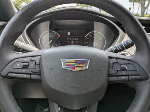 Used 2019 Cadillac XT4 Premium Luxury FWD image 23
