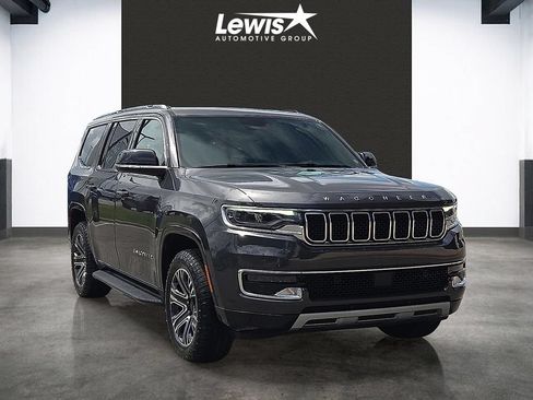Used 2024 Jeep Wagoneer Series II AWD/4WD image 6