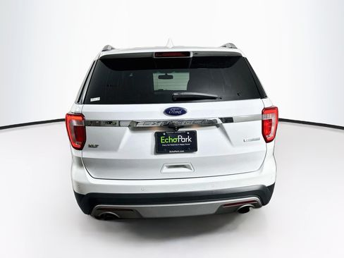 Used 2016 Ford Explorer XLT w/ Equipment Group 202A FWD image 7