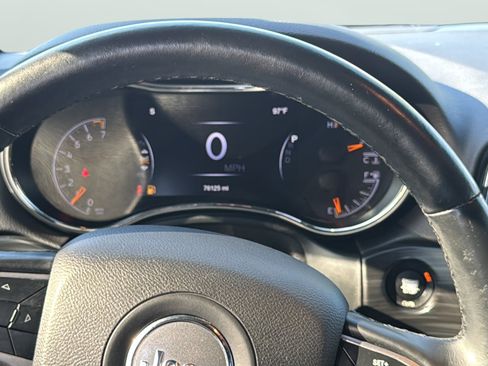 Used 2019 Jeep Grand Cherokee Altitude RWD image 29