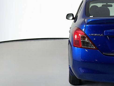 Used 2014 Nissan Versa SV w/ Convenience Package image 14