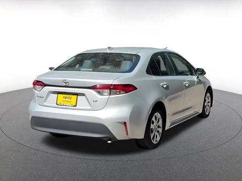 Used 2025 Toyota Corolla LE FWD image 16