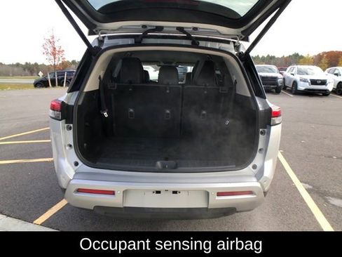 Used 2022 Nissan Pathfinder SL image 25