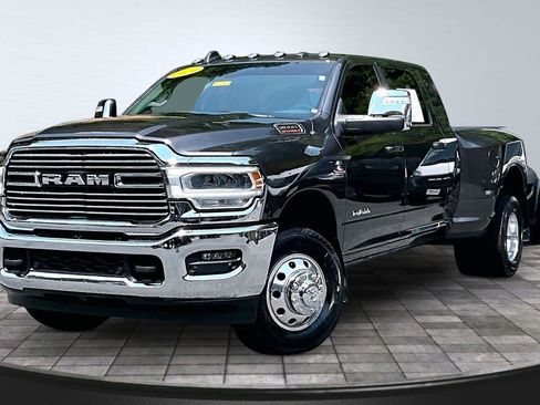 Used 2024 RAM 3500 Laramie w/ Chrome Bumper Package AWD/4WD image 13