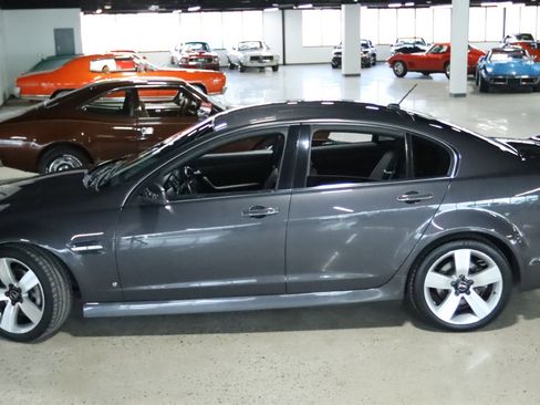 Used 2009 Pontiac G8 GT w/ Premium Package image 6