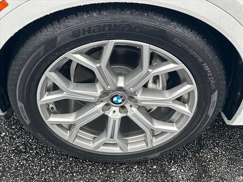 Used 2021 BMW X7 xDrive40i w/ Cold Weather Package AWD/4WD image 38