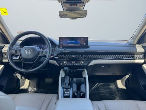 Used 2025 Honda Accord EX-L image 10
