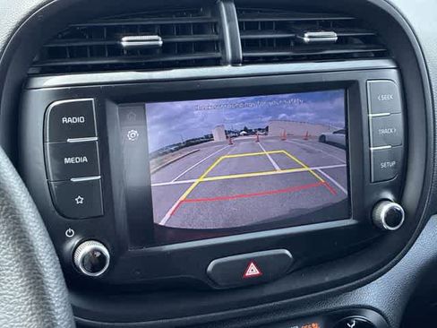 Used 2024 Kia Soul LX w/ Option Group 015 FWD image 30