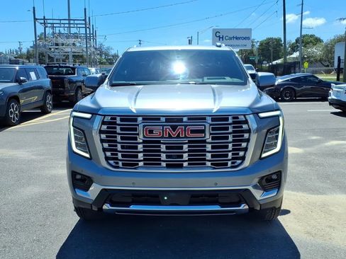 Used 2025 GMC Yukon XL Denali RWD image 2