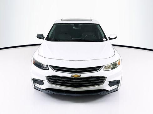 Used 2018 Chevrolet Malibu Premier w/ Premier Sun and Wheel Package FWD image 2