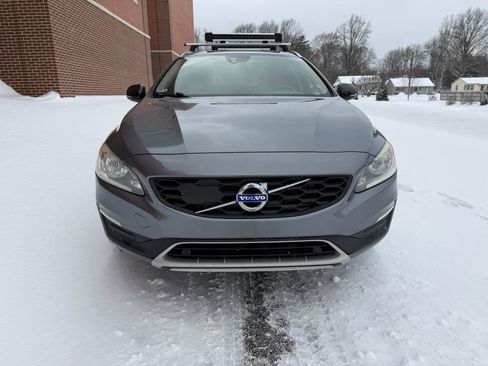 Used 2018 Volvo V60 T5 Cross Country w/ Convenience Package image 20