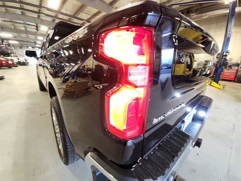 Certified 2025 Chevrolet Silverado 1500 LTZ w/ LTZ Premium Package image 30