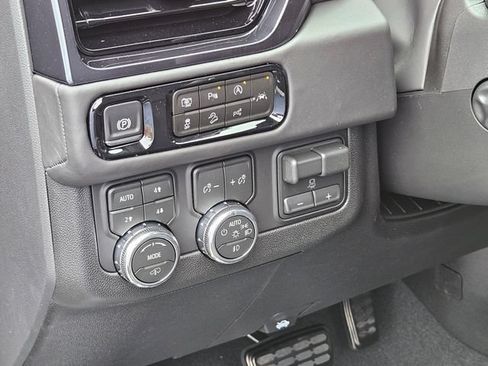 New 2026 GMC Yukon XL AT4 Ultimate AWD/4WD image 27