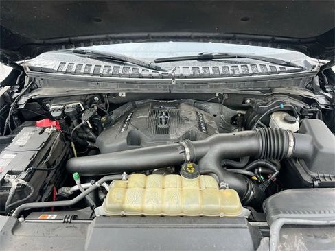 Used 2019 Lincoln Navigator Reserve image 30