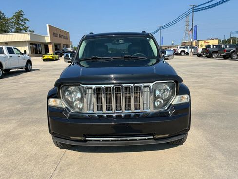 Used 2011 Jeep Liberty Limited Jet AWD/4WD image 3