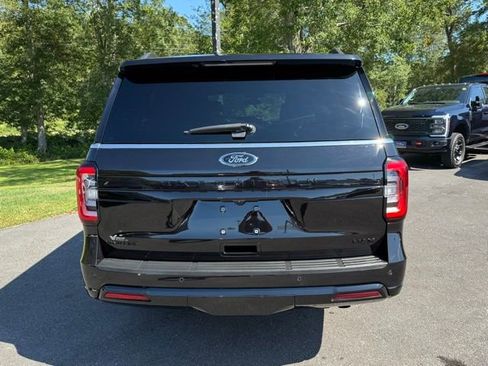 Certified 2022 Ford Expedition Max Limited image 5