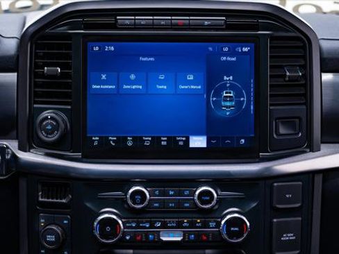 Used 2025 Ford F150 Lariat w/ Equipment Group 501A Mid image 26