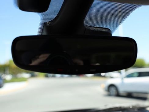 Used 2019 Chrysler Pacifica Touring-L Plus w/ Advanced Safetytec Group FWD image 37