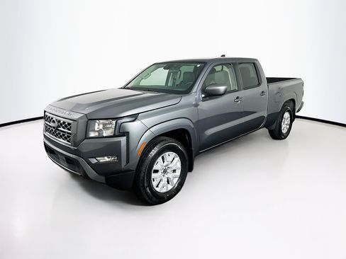 Used 2024 Nissan Frontier SV w/ Technology Package RWD image 3