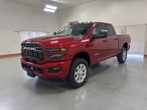New 2026 RAM 2500 Big Horn AWD/4WD image 4