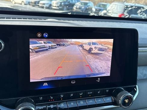 Used 2026 Chevrolet Colorado ZR2 image 17