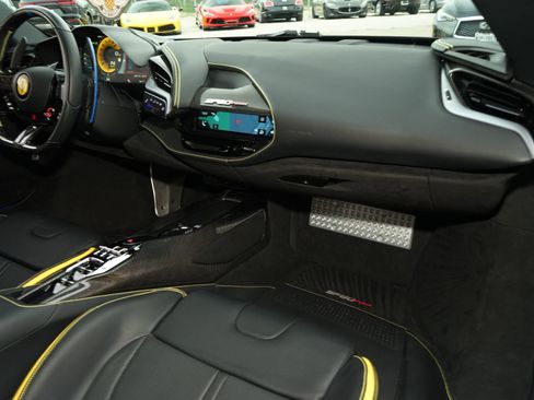 Used 2025 Ferrari SF90 Spider Base image 17