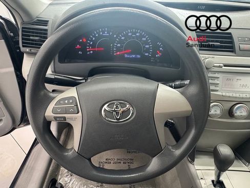 Used 2011 Toyota Camry LE FWD image 18