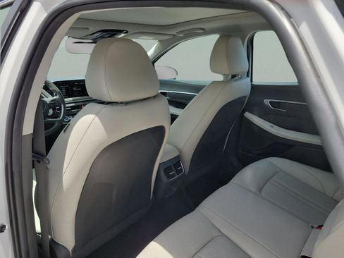 Used 2022 Hyundai Sonata Limited FWD image 12