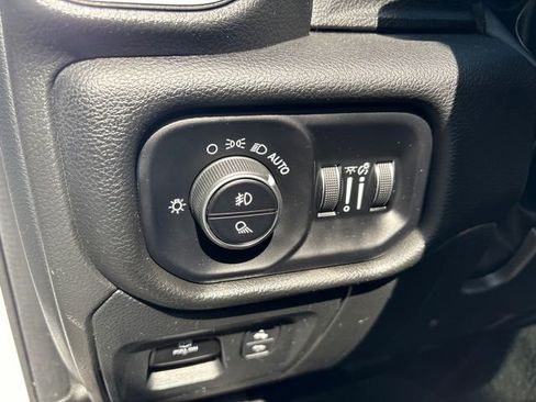 Used 2025 RAM 1500 Laramie AWD/4WD image 18