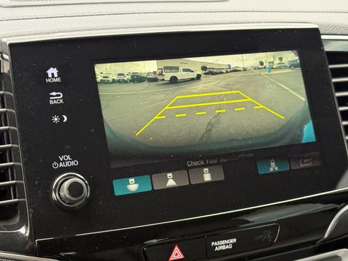 Used 2019 Honda Pilot Touring image 24