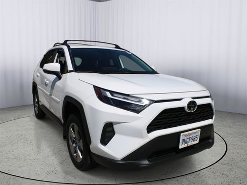 Used 2025 Toyota RAV4 XLE w/ Convenience Package AWD/4WD image 1