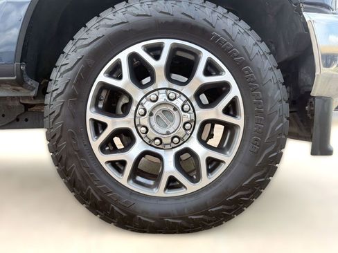 Certified 2022 Ford F250 Lariat w/ Lariat Value Package image 12