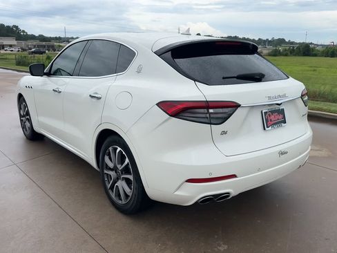 Used 2021 Maserati Levante AWD/4WD image 7