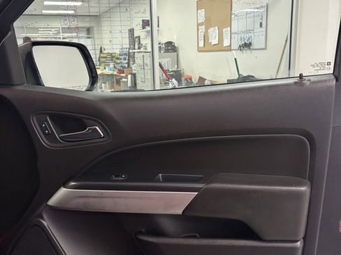 Certified 2016 Chevrolet Colorado LT image 17