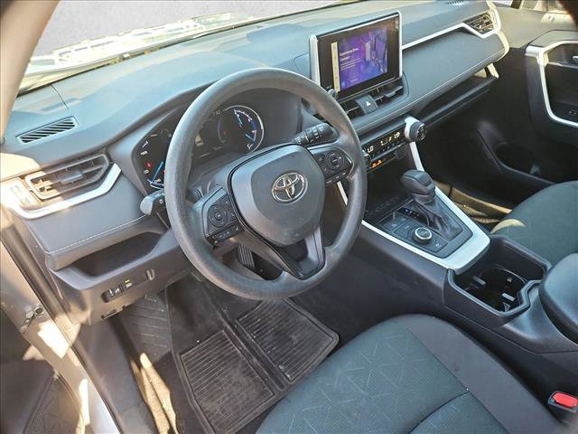 Used 2025 Toyota RAV4 XLE AWD/4WD image 12