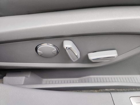 Certified 2022 Lincoln Nautilus Reserve image 15