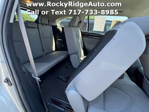 Used 2023 Toyota Highlander LE AWD/4WD image 23